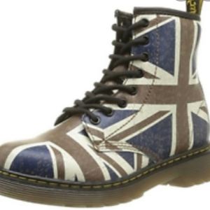British flag Dr. Martens.